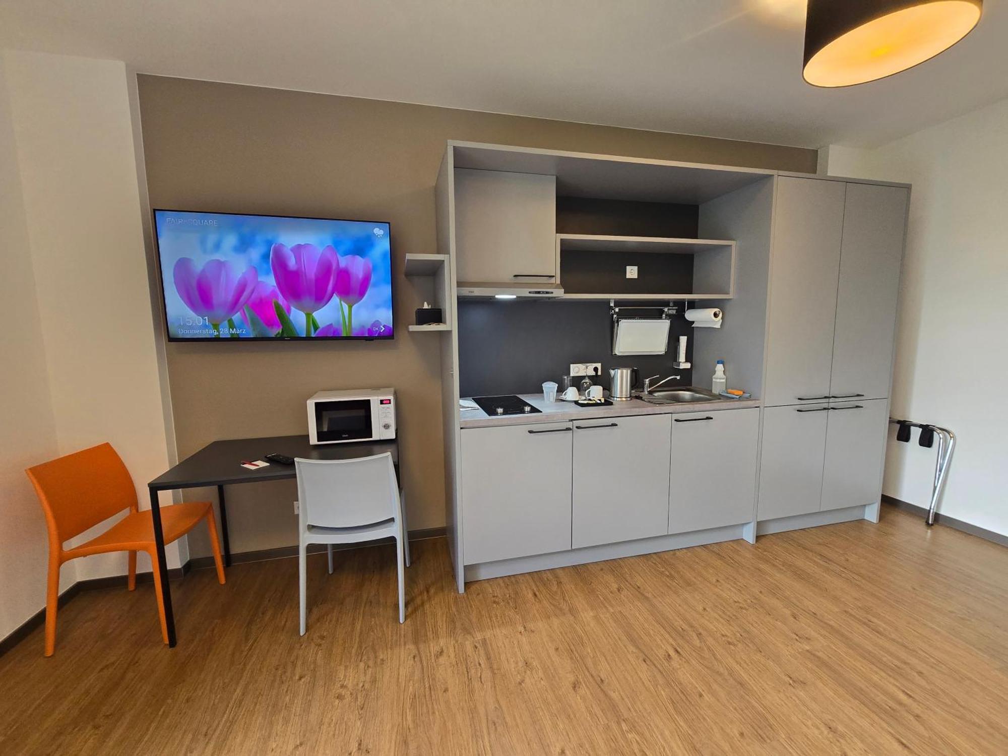 Fair N Square Hotel 24 Stunden Self-Check In Darmstadt Zimmer foto